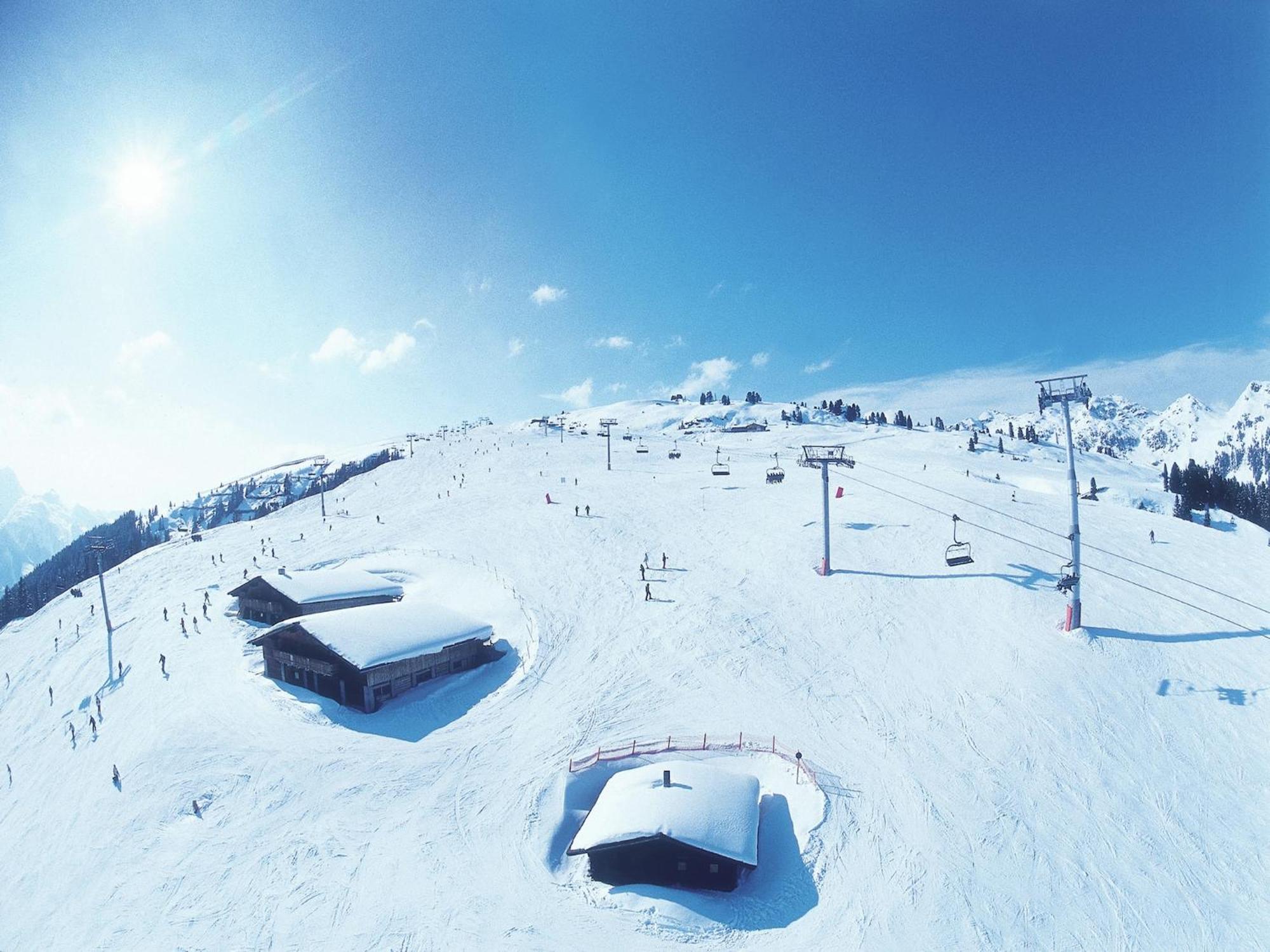 Cozy Apartment In Aschau Im Zillertal Near Ski Lift Luaran gambar