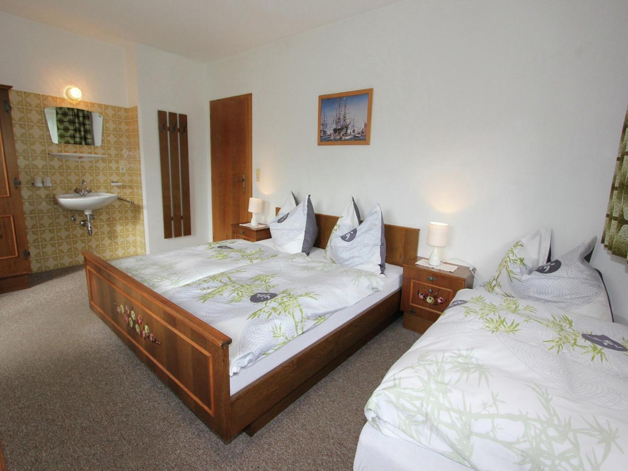 Cozy Apartment In Aschau Im Zillertal Near Ski Lift Luaran gambar