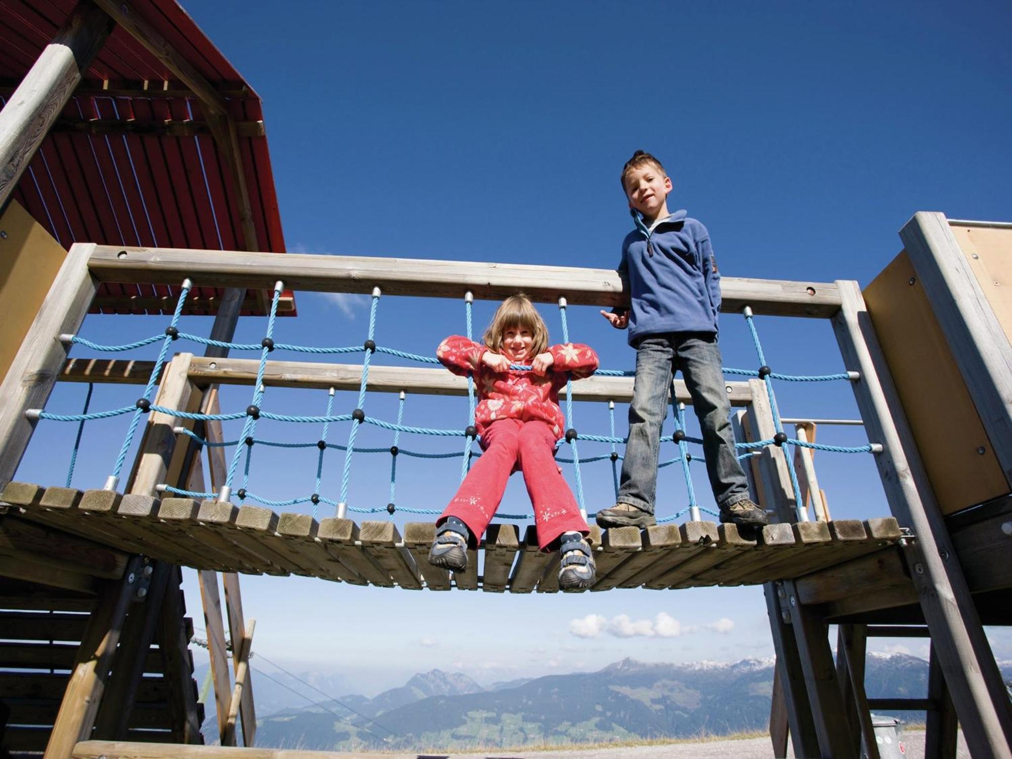 Cozy Apartment In Aschau Im Zillertal Near Ski Lift Luaran gambar